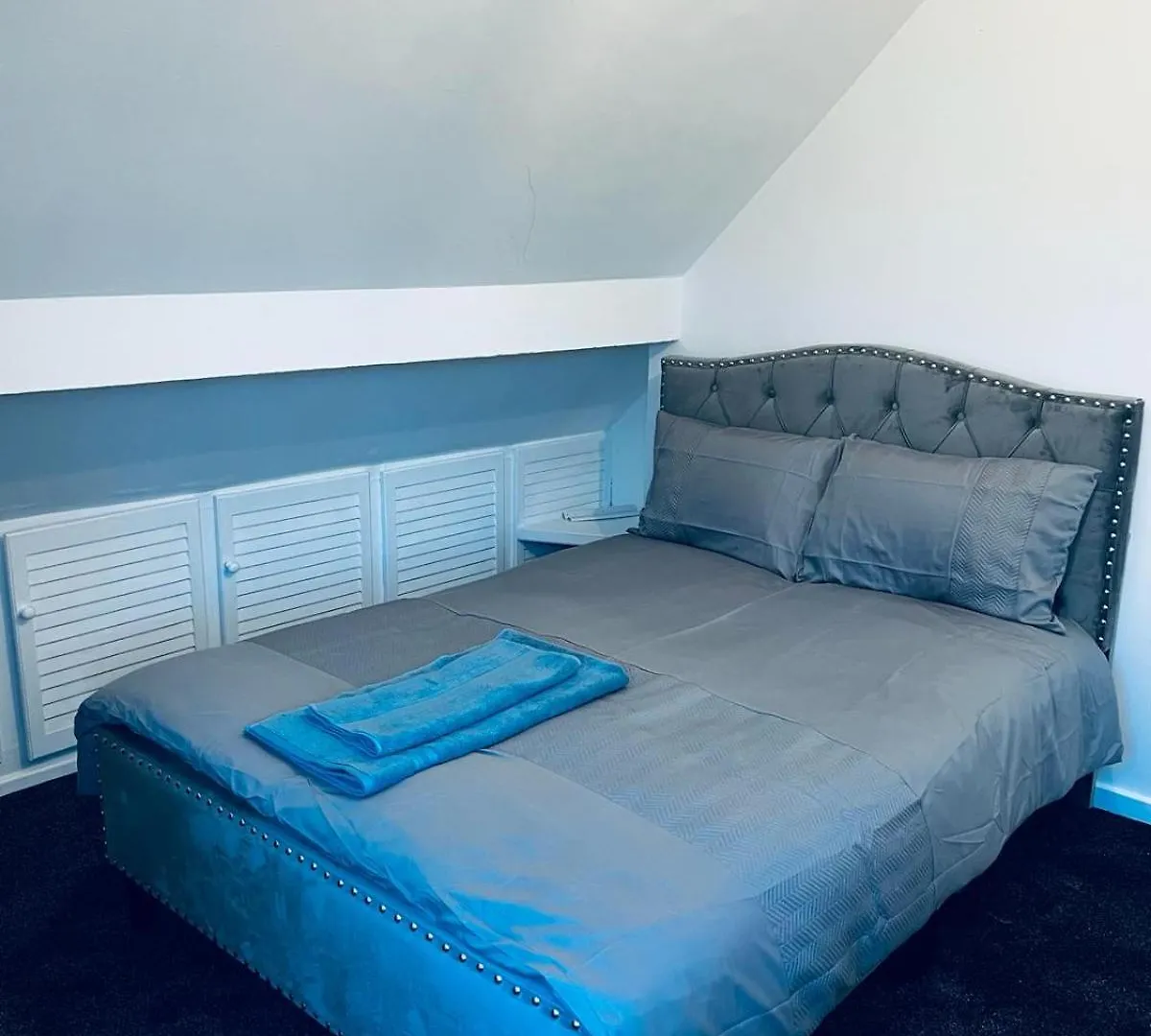 Holiday House Near Football Ground Nottingham 0*,